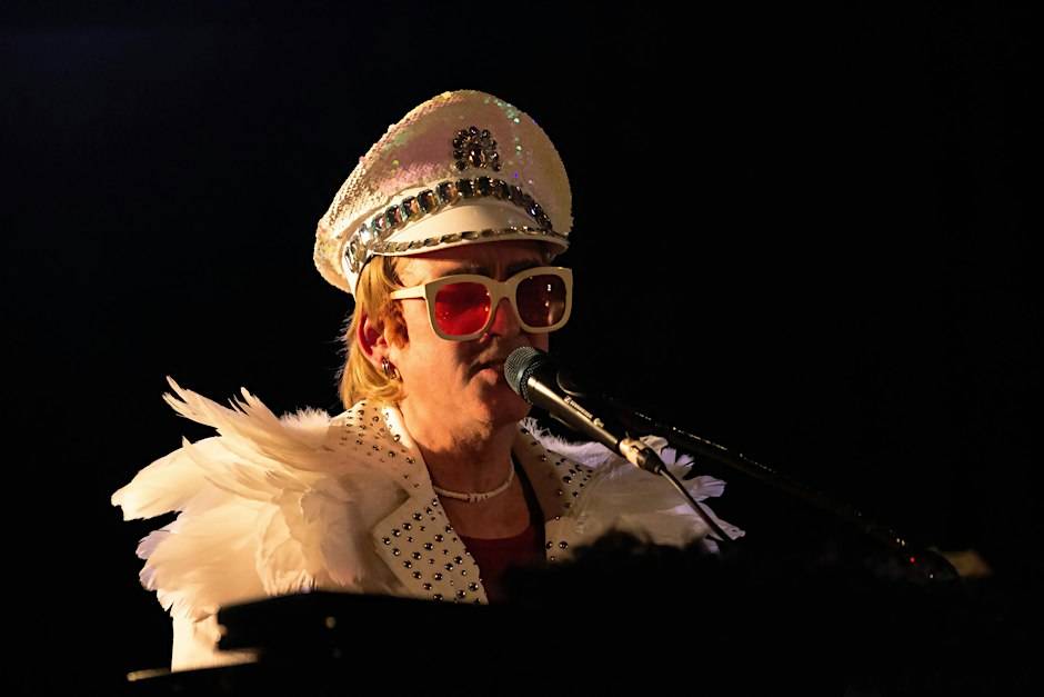 Elton Songs — The Elton John Experience